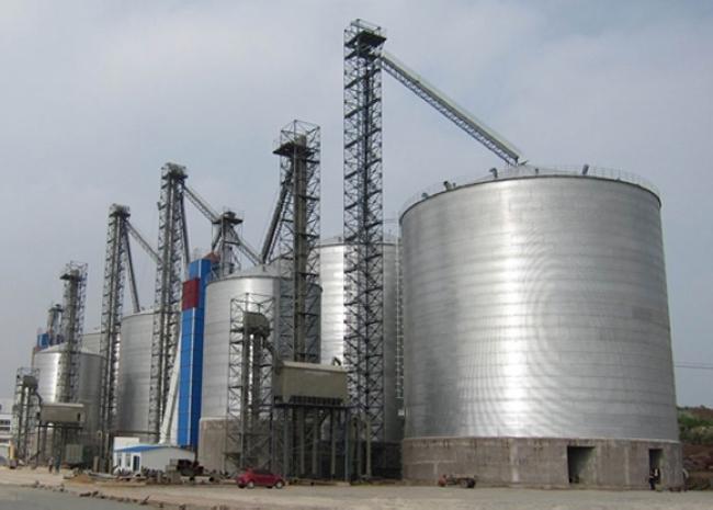 调楼镇大型钢板库构造参数及水泥储存质量